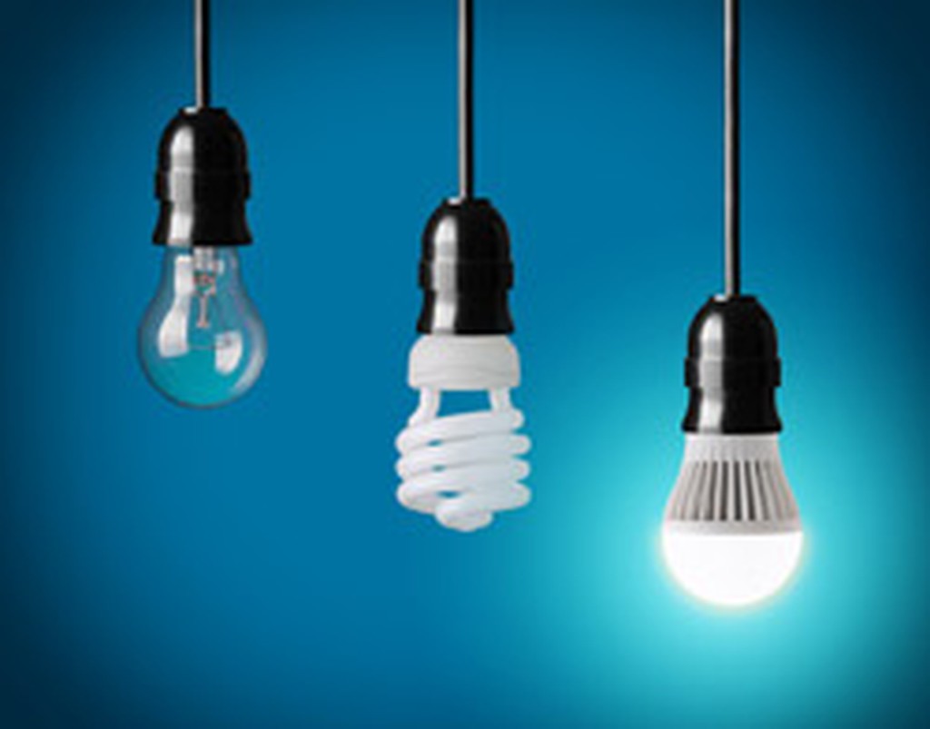 ChoosingLightBulbManchesterWeb250.jpg