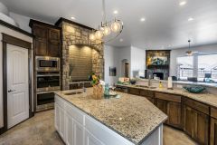 013_Kitchen_c.jpg